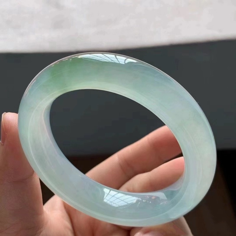 Lighting & Home Decor Studio - Helles Eisjade-Armband für Mädchen, burmesisch-grünes, durchscheinendes
